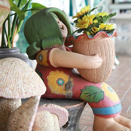 Family Guesthouse Rawai 外观 照片