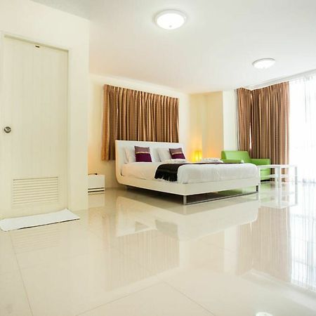 Family Guesthouse Rawai 外观 照片