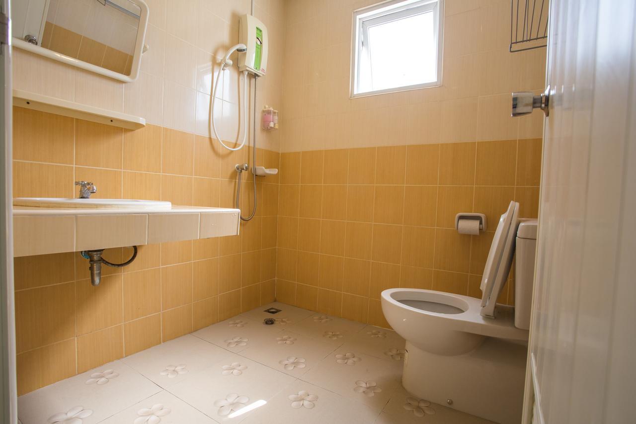 Family Guesthouse Rawai 外观 照片